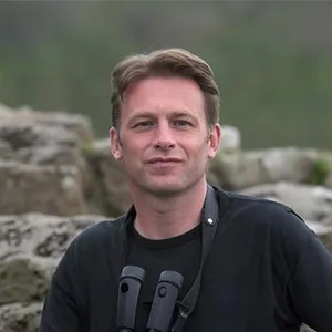 Chris packham author of chris packhams bird watching guide